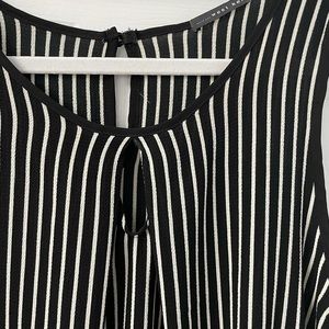 West Kei Sleeveless Vertical Striped Blouse